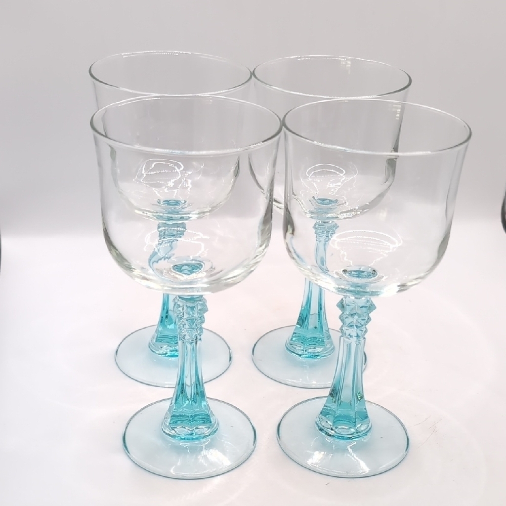 Vintage Set Of 4 (Four) Crystal D'Arques Durand CRA35 Stemmed Wine Glasses